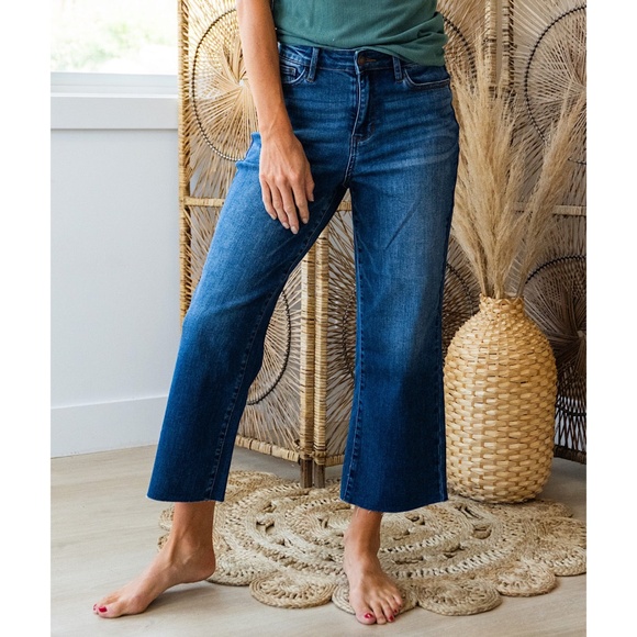 Judy Blue Patricia Non Distressed Cropped Wide Leg Jeans Size 27 - Picture 1 of 16